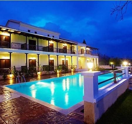 Guesthouse Michobeis Kamarína Exteriér fotografie