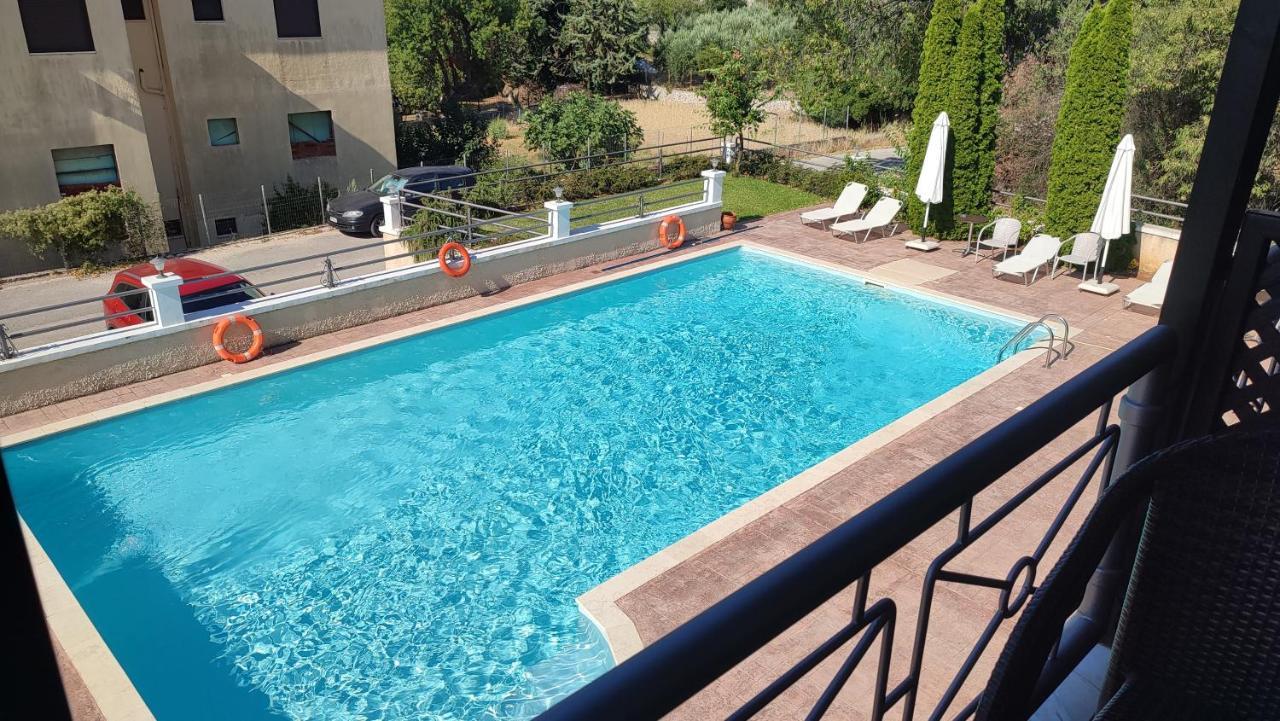 Guesthouse Michobeis Kamarína Exteriér fotografie