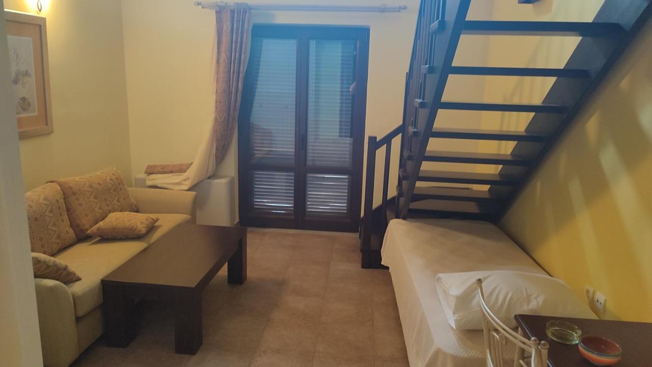 Guesthouse Michobeis Kamarína Exteriér fotografie